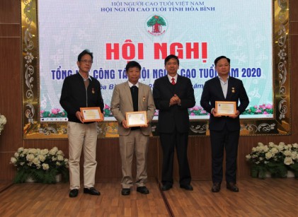 Hội NCT tỉnh Hòa Bình: Tổng kết công tác năm 2020 và triển khai nhiệm vụ năm 2021