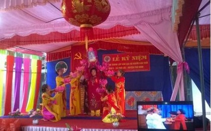 Câu lạc bộ NCT khu 8, xã Phú lộc kỷ niệm 15 năm ngày thành lập Câu lạc bộ 