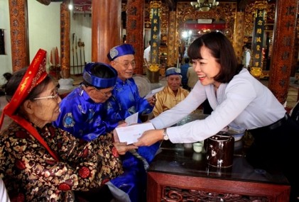 Khắp nơi chăm sóc, phát huy vai trò người cao tuổi.....