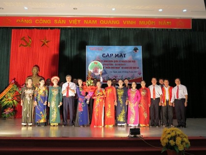 Hội NCT huyện Lục Ngạn, tỉnh Bắc Giang: Ra mắt tập thơ Miền trái ngọt và giao lưu thơ 