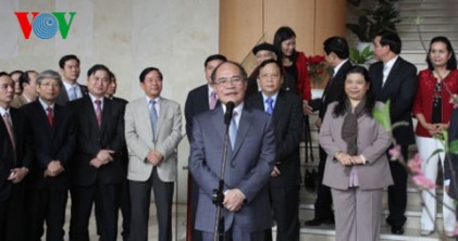 Chủ tịch Quốc hội thăm một số cơ quan Trung ương trong ngày làm việc đầu tiên của năm mới 