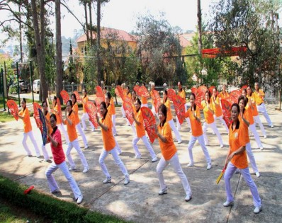 Nhân Ngày Truyền thống người cao tuổi - Ngày Người cao tuổi Việt Nam 6/6<P>Đóng góp của người cao tuổi cho gia đình, cho xã hội là to lớn và không ngừng nghỉ