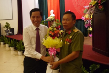 Vượt lên thương tật làm giàu